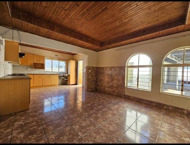 4 BEDROOM HOUSE FOR SALE IN VAALPARK